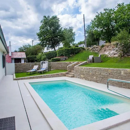 Orljak Vakantiehuis Buzet